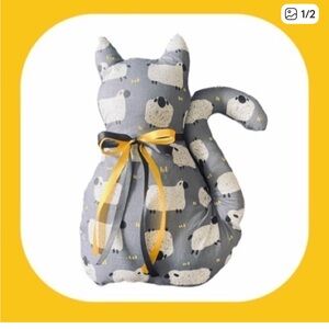 Charming Gray Cat Toy with Sheep Pattern